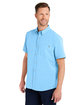 HUK Men's Kona Solid Short Sleeve Shirt marolina blue ModelQrt