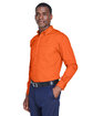 Harriton Men's Easy Blend Long-Sleeve TwillShirt withStain-Release team orange ModelQrt